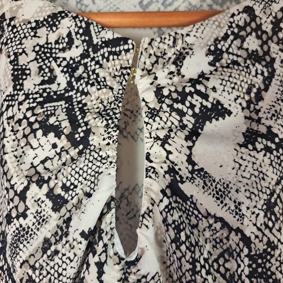 INC International Concepts NWT Snakeprint Keyhole Ruched Long Sleeve Top Sz XL - Picture 4 of 11